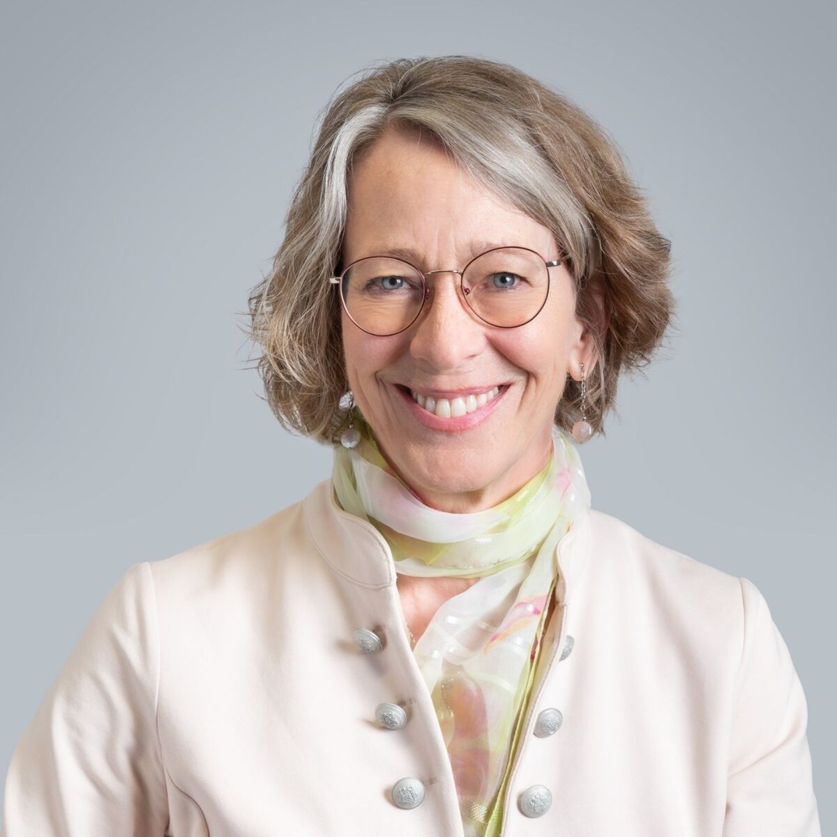 Headshot of Lynda Mansson, PCC and Coaching Education board member with the International Coaching Federation. Known for leadership development, sustainability, and mission-driven coaching.